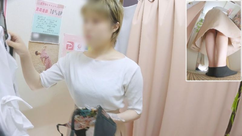 白すべもち肌のショートヘア娘は　食い込みパンツもお構いなし!?　僕のお店の試着室543